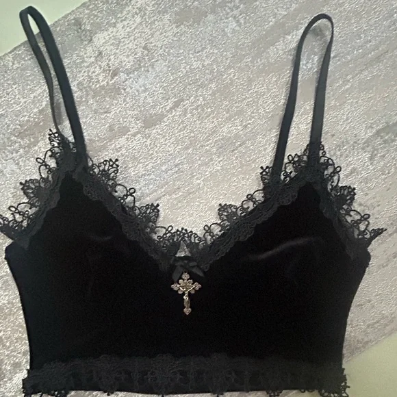 Women’s Lace trim bralette - Picture 2 of 14